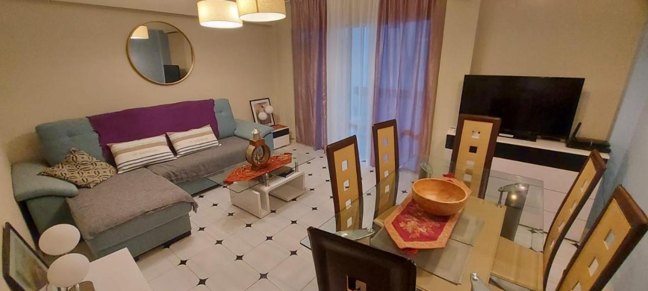 Cozy Apartment In Fuengirola! Baesta Laege Exterior photo